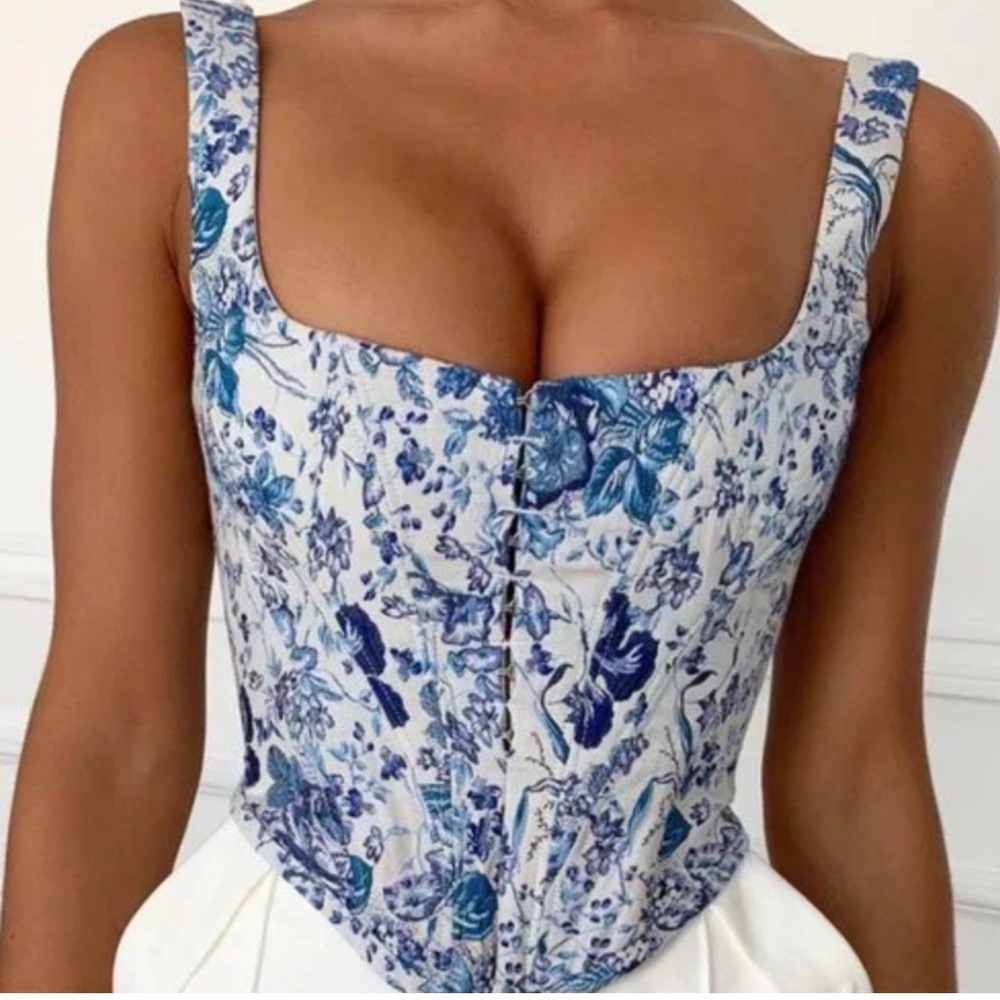 House of CB Versaille Top